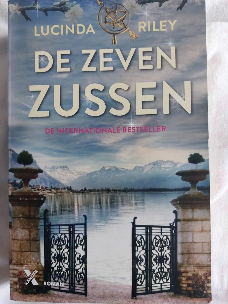 De zeven zussen  Lucinda Riley, Ophalen of Verzenden