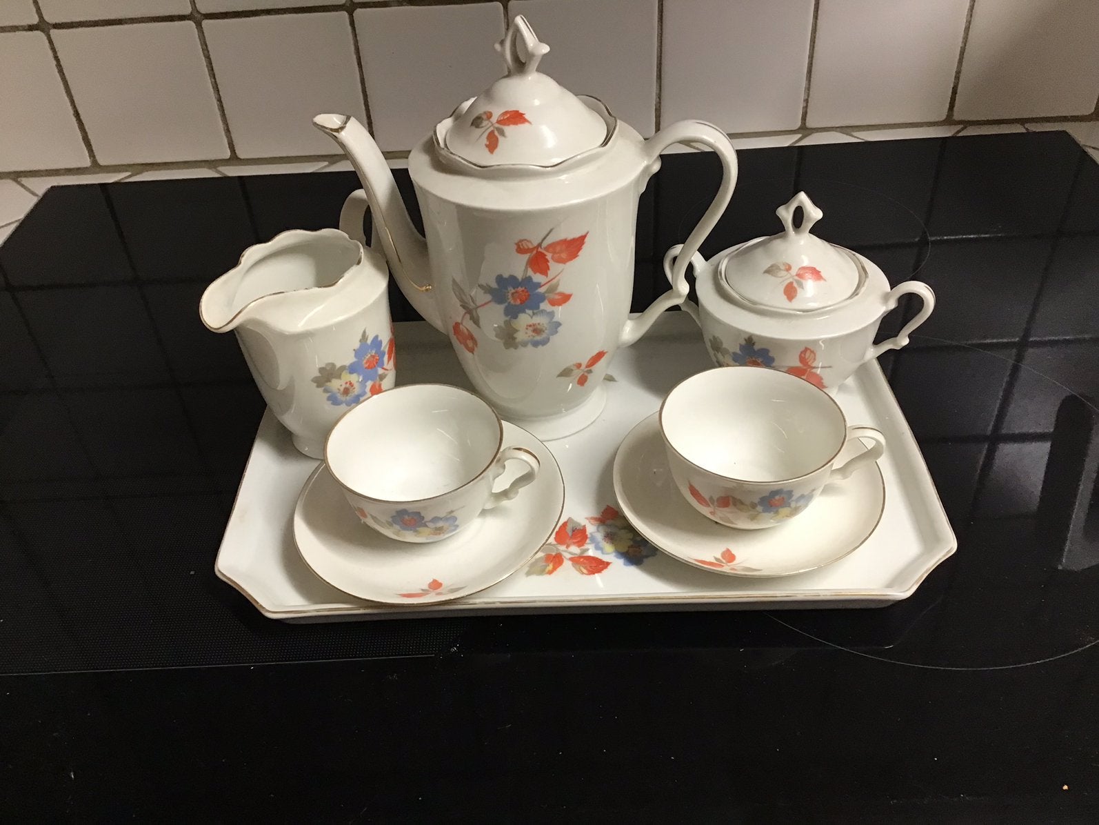Vintage theestel theepot suikerpot melkkan en tasjes, Ophalen of Verzenden