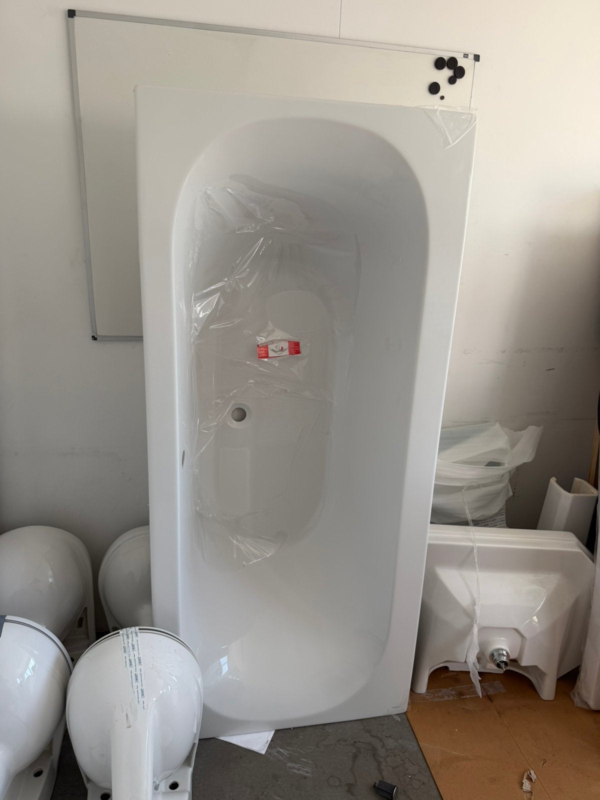 Geberit ligbad 180x80 showmodel, Huis en Inrichting, Badkamer | Badkamermeubels, Ophalen, Zo goed als nieuw