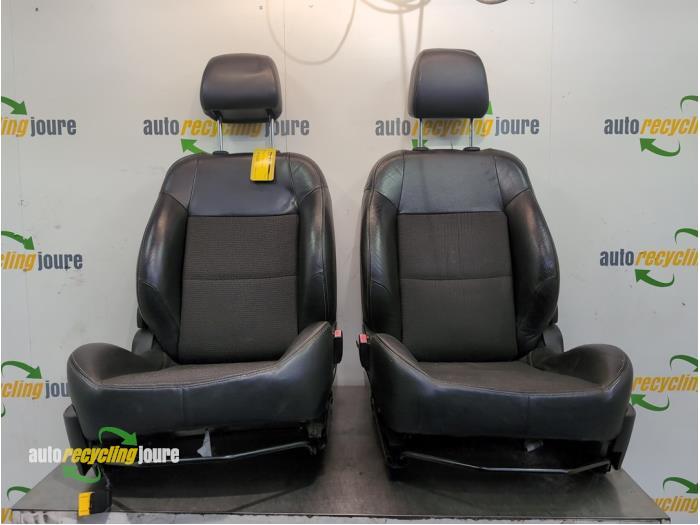 Kit revêtement (complet) d'un Peugeot 207, -, -, 3 mois de garantie, Utilisé