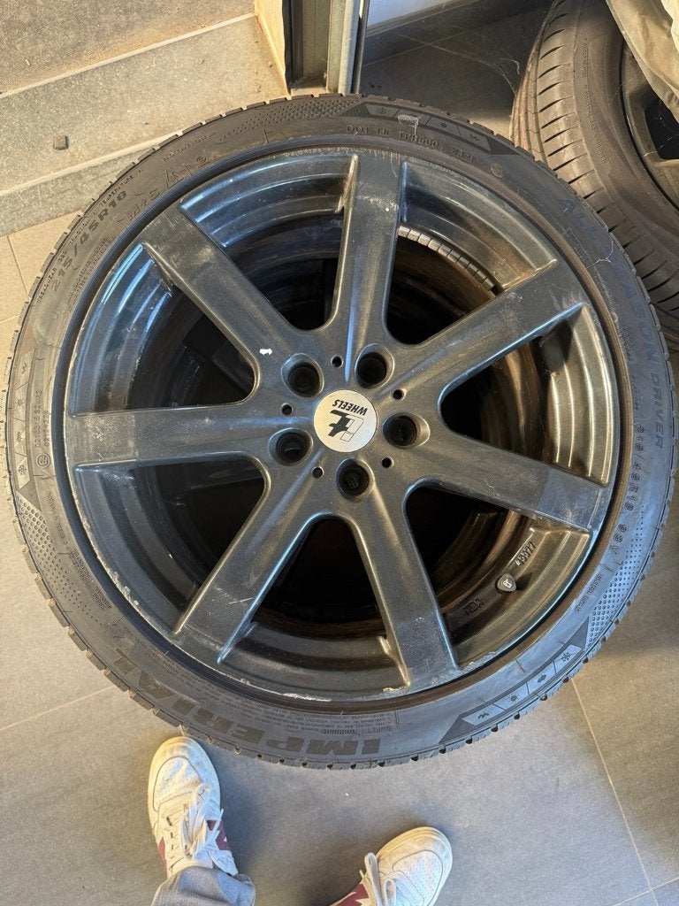 18” lichtmetalen velgen Mazda 3 + 2 all-seasons 215/45 R18, Auto-onderdelen, Ophalen, 18 inch, Velg(en), All Season