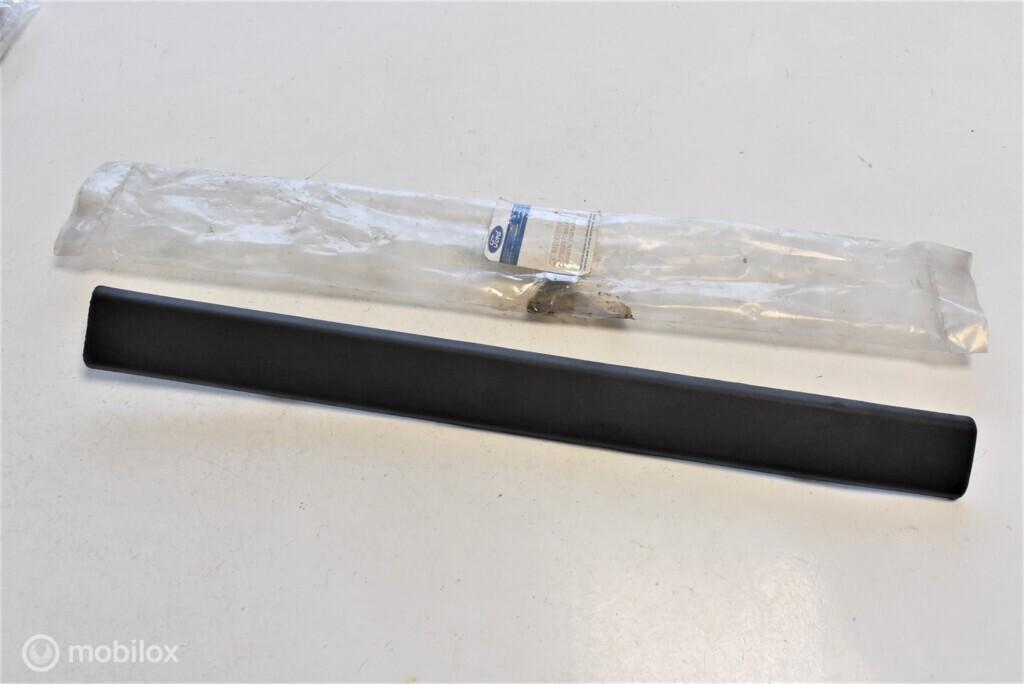 NOS: Bumperstrip Ford Taunus TC3 1583470, Ford, Nieuw, Ophalen of Verzenden, Ford