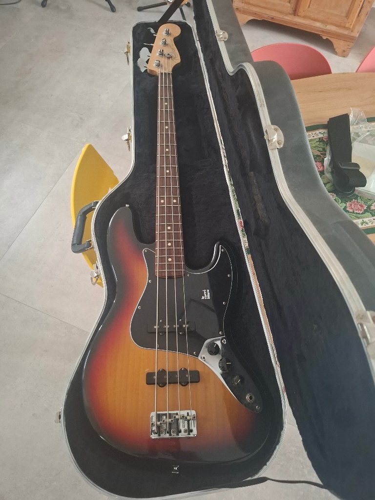 Fender Jazz Bass American Standard 2007, Musique & Instruments, Instruments à corde | Guitares | Basses, Enlèvement, Utilisé, Électrique