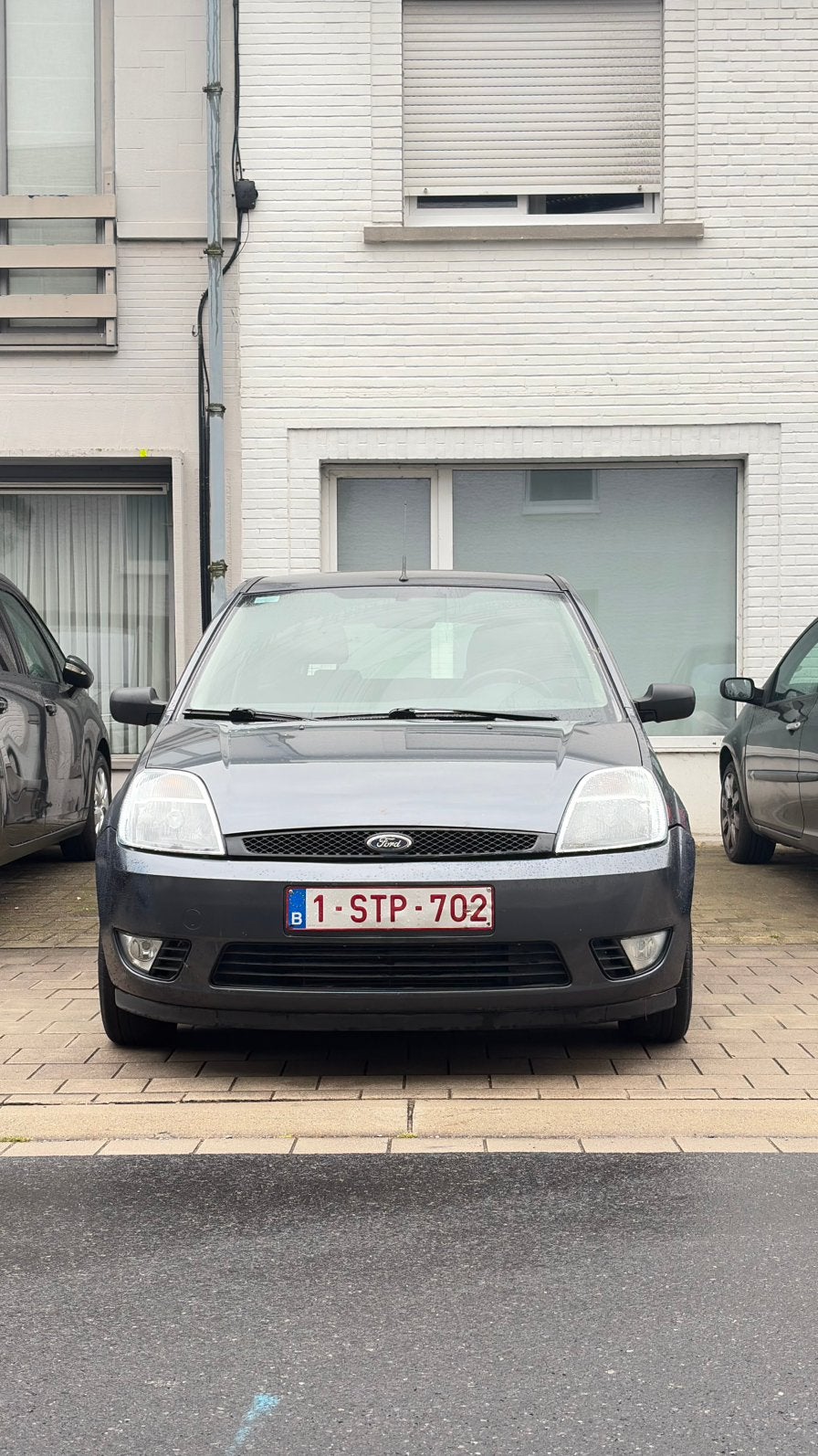 FORD FIESTA AUTOMAAT 78000km AIRCO 2004bj BENZINE METKEURING, Automaat, Zwart, 4 cilinders, Electronic Stability Program (ESP)
