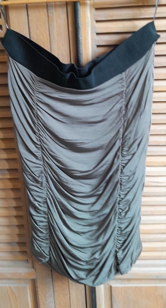 Prachtige stretch rok large H&M., Kleding | Dames, Gelegenheidskleding, Maat 42/44 (L), Nieuw, Ophalen of Verzenden, Overige typen