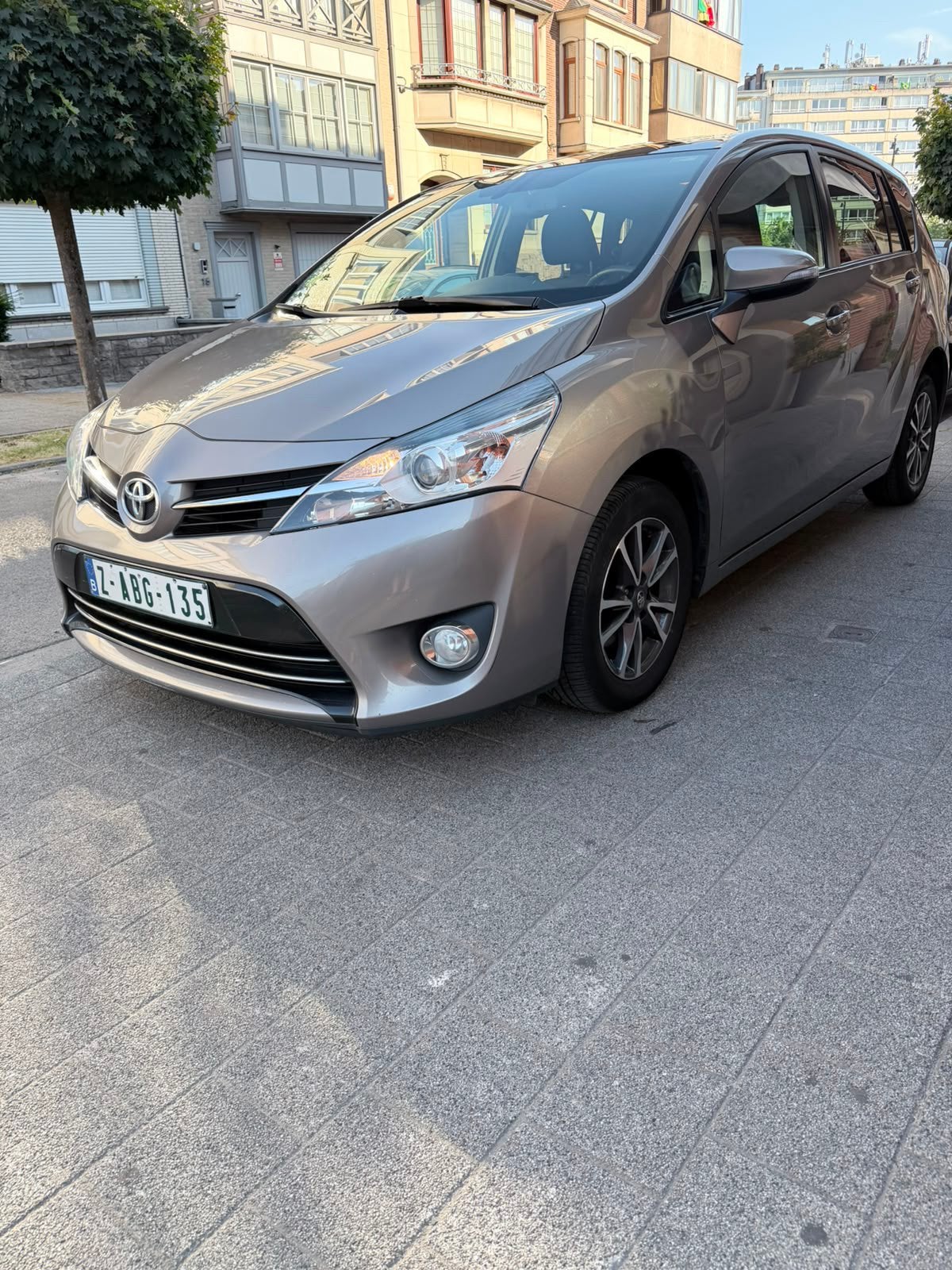 Toyota verso 7seats 161dkm full service 0485905657, Autos, Toyota, Euro 5, Entreprise, 7 places, Boîte manuelle