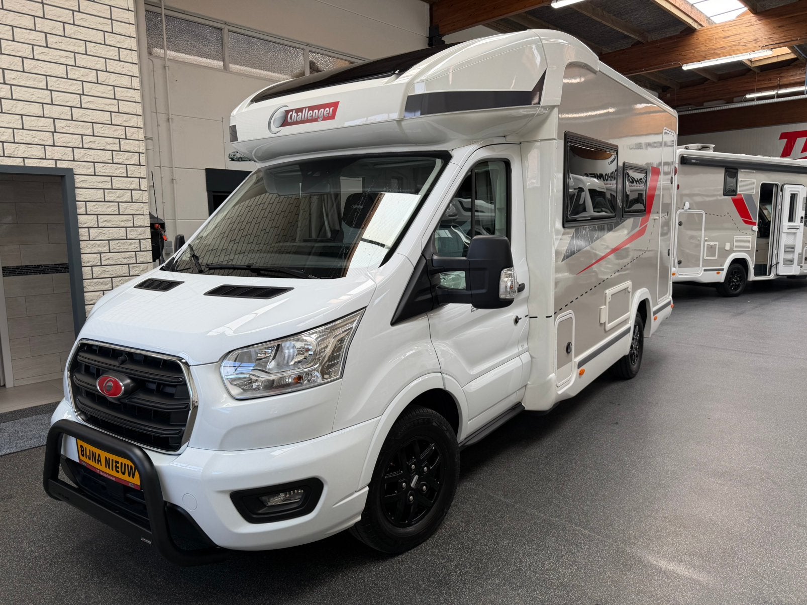 Ford Transit Challenger 250 Édition Start, Caravanes & Camping, Jusqu'à 4, Boîte manuelle, Ford, Douche
