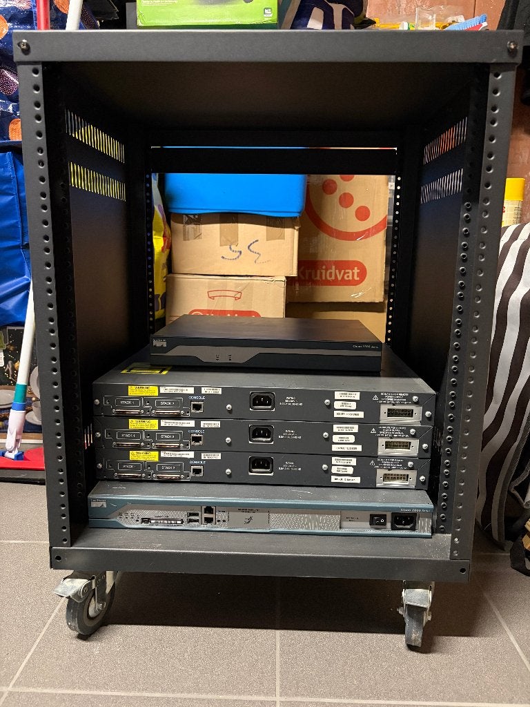 CISCO CCNA- en CCNP-labkit met mobiele kast, Ophalen of Verzenden, Gebruikt
