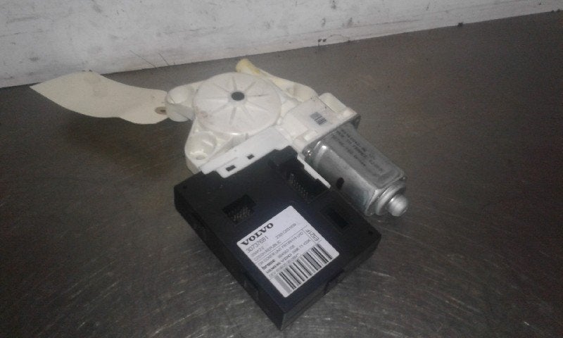 MOTEUR LEVE VITRE ELECTRIQUE Volvo V50 (MW) (|30737681|), Utilisé, Volvo