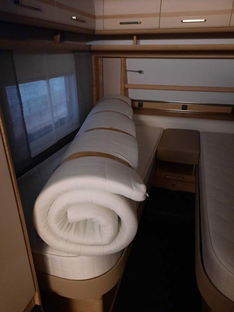 Caravan bianco selection 5 15 SG, Caravans en Kamperen, Caravans, Particulier, tot en met 4, 1500 - 2000 kg, Rondzit, Fendt, 2 aparte bedden