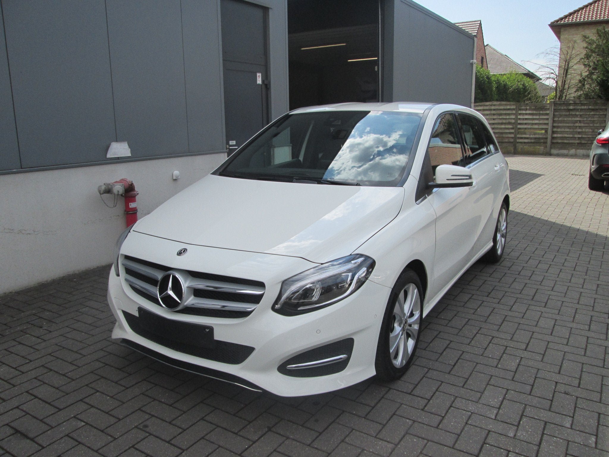 Mercedes-Benz B 200 URBAN NAVI DODE HOEK, Auto's, Gebruikt, 4 cilinders, Wit, 1595 cc