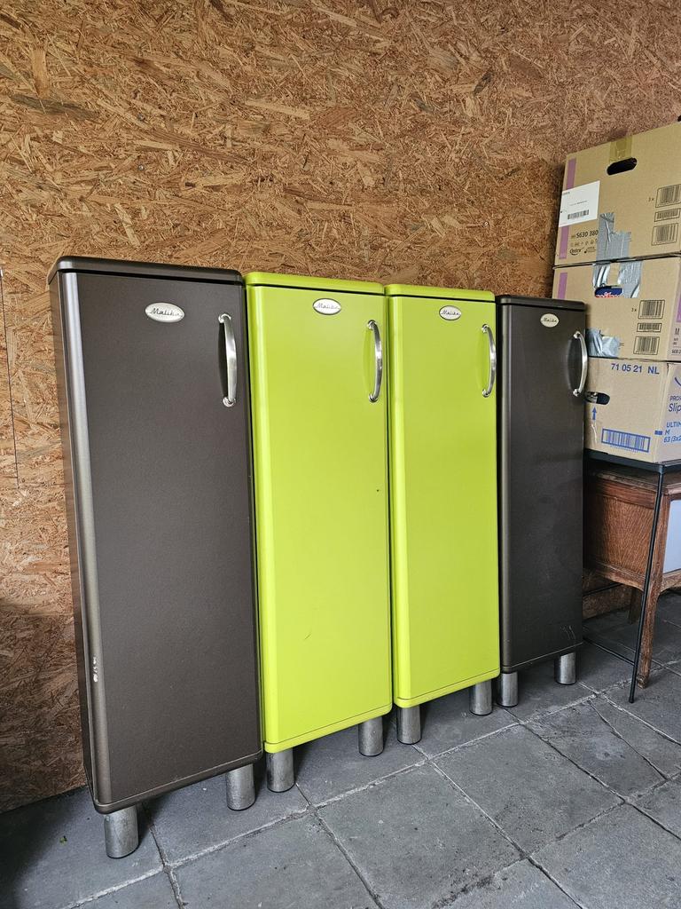Kast Malibu (prijs voor alle 4), Huis en Inrichting, Ophalen, Gebruikt