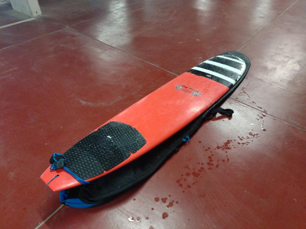 Takayama in the pink 9'0", Sports nautiques & Bateaux, Planche à voile sur vague, Enlèvement, Utilisé, Longboard, Avec sac de transport