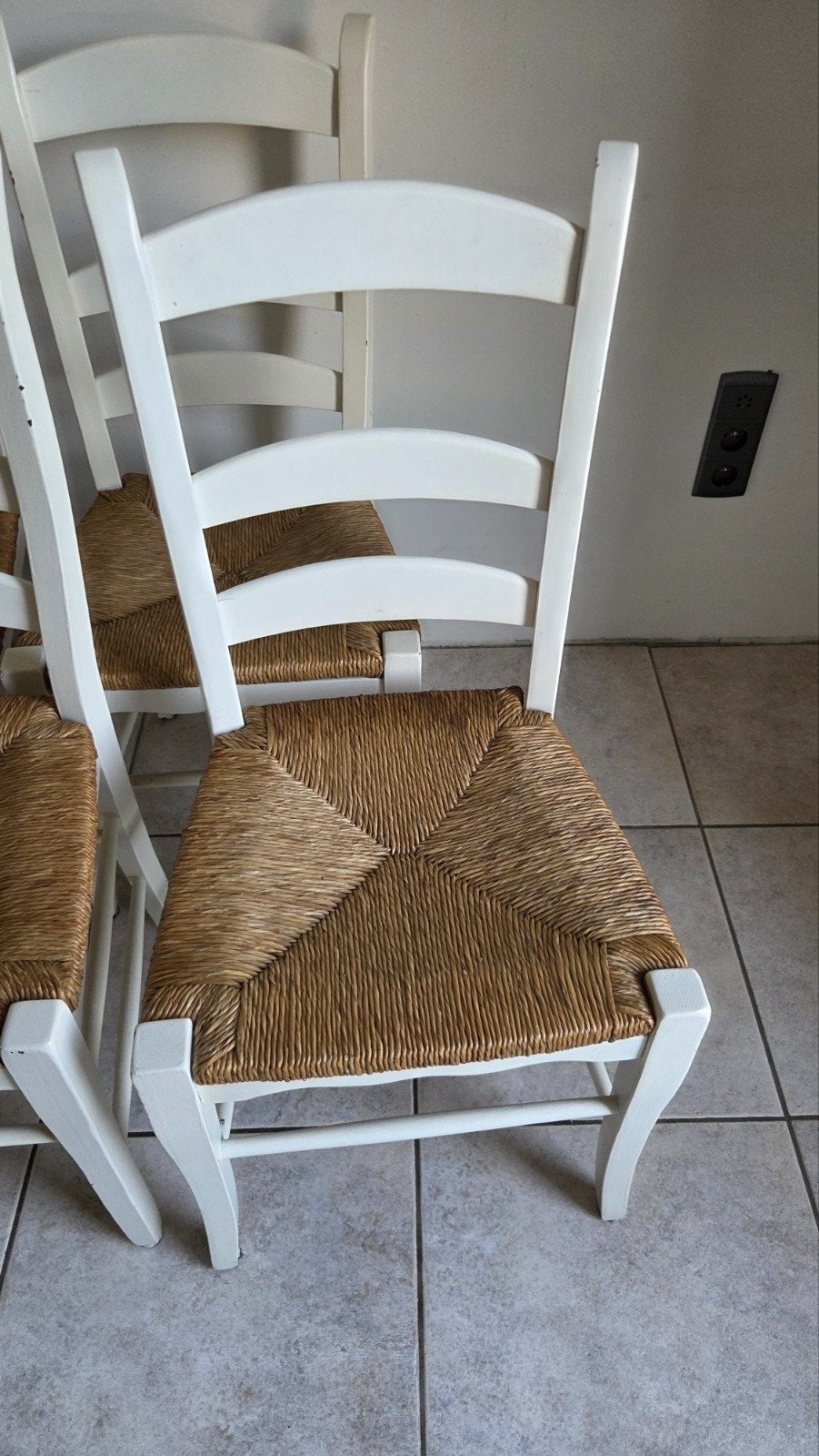 4 degelijke houten stoelen, Huis en Inrichting, Ophalen