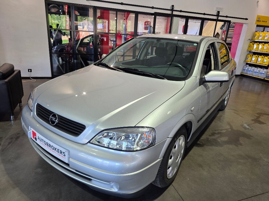 OPEL ASTRA 19000 Kms !!!, Autos, Argent ou Gris, Achat, Boîte manuelle, 5 portes