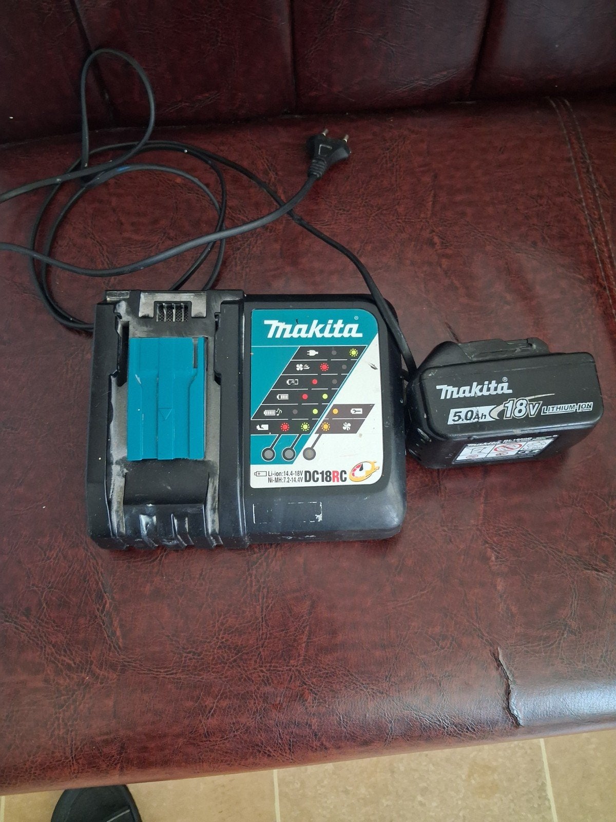 Lader en batterij, Hobby en Vrije tijd, Ophalen, Zo goed als nieuw