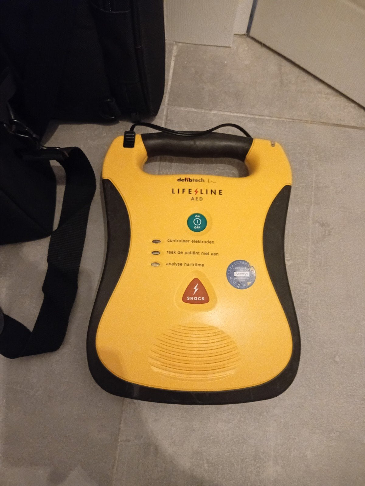 HeartStrart AED Defibrillator, Enlèvement