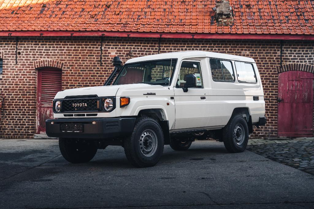 Toyota Land Cruiser 70-Serie – Nieuw | België, Autos, Toyota, Entreprise, Landcruiser, Essence, Euro 6, SUV ou Tout-terrain, 5 portes