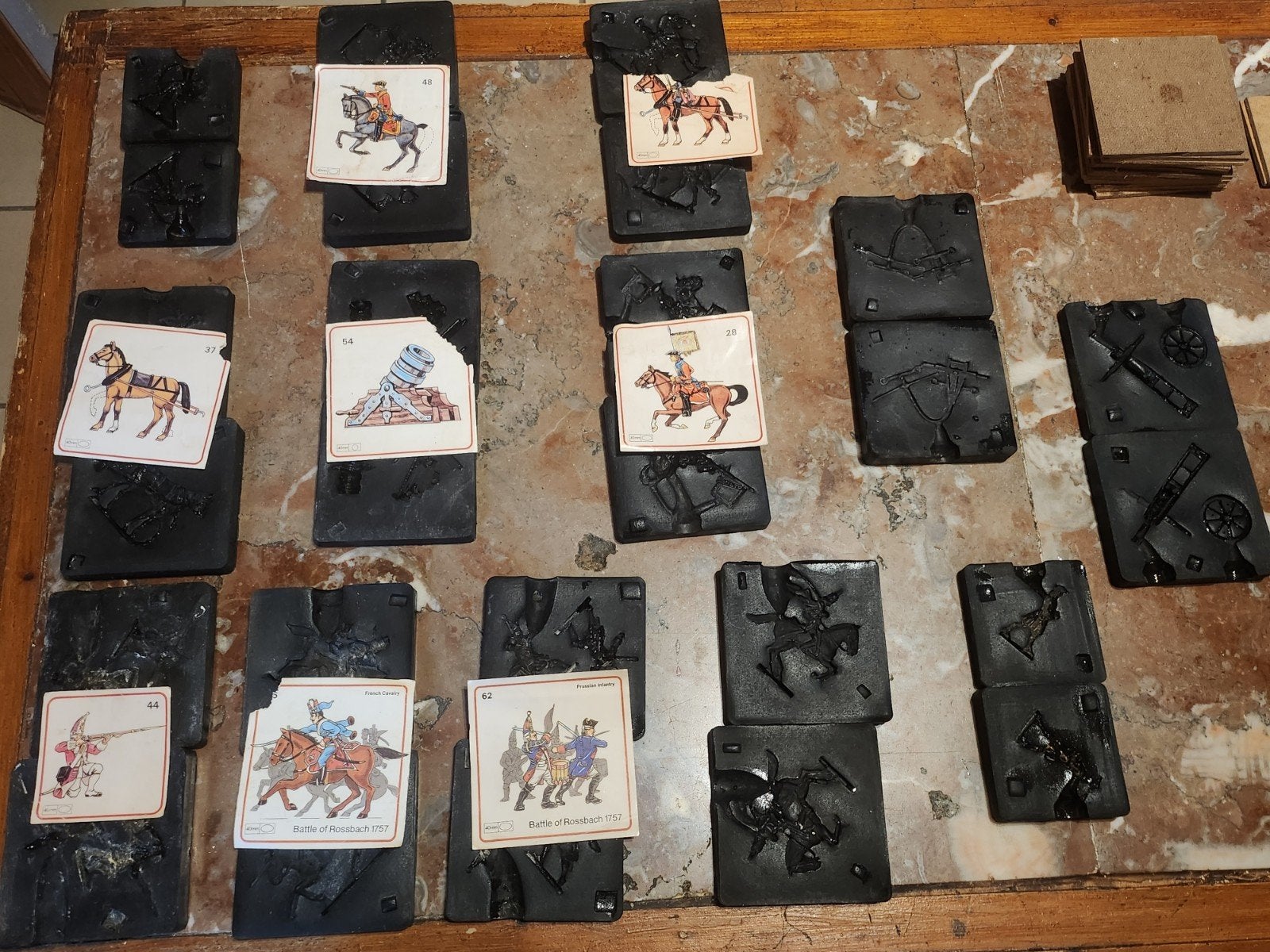 Lot moule soldats de plomb, Enlèvement ou Envoi