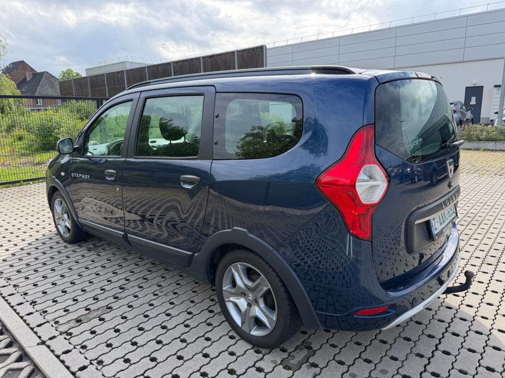 Dacia Logan 1.2 jaar 2018  met 7 personen, Auto's, Dacia, Monovolume, Euro 6, Handgeschakeld, 5 deurs