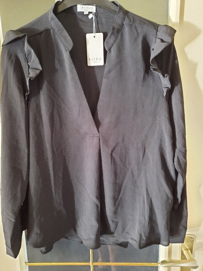 Zwarte blouse, met V-hals, Kleding | Dames, Maat 38/40 (M), Zwart, Nieuw, Ophalen of Verzenden