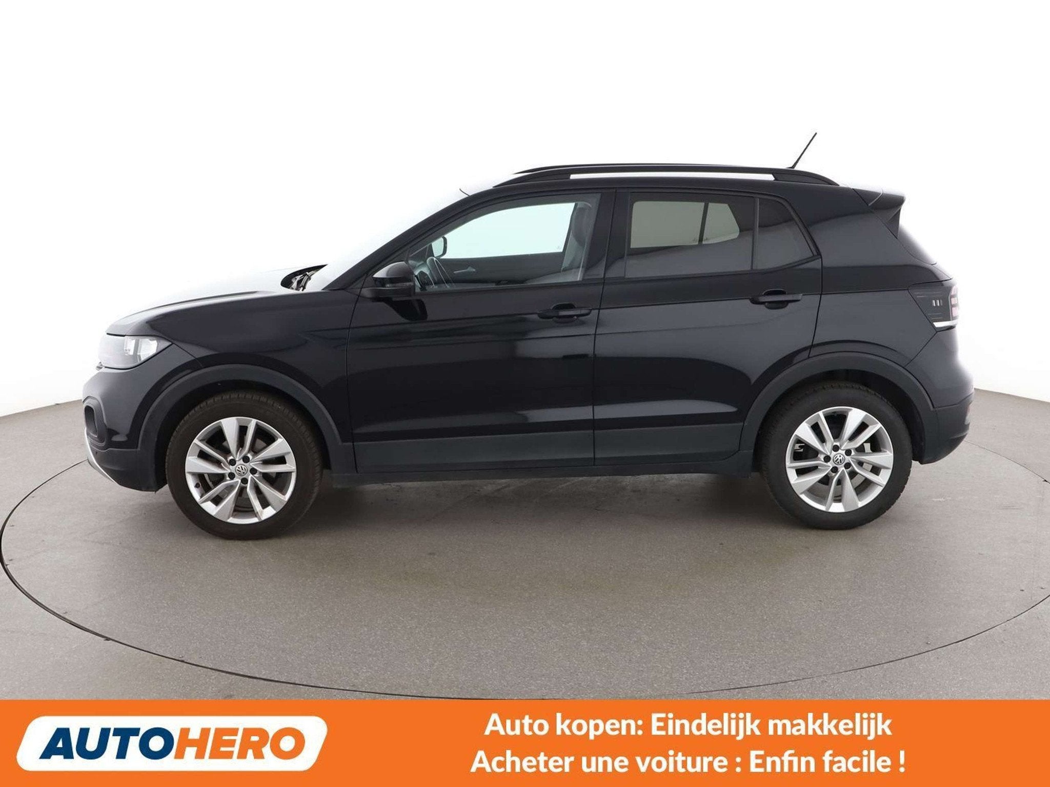 Volkswagen T-Cross 1.0 TSI Life (bj 2020), Auto's, Voorwielaandrijving, 95 pk, Overige brandstoffen, Zwart