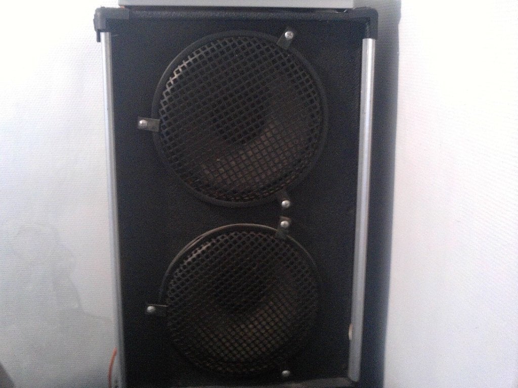 line 6 hd - 200whats -cabinet 300what -2 floor monitors 600w, Muziek en Instrumenten, Versterkers | Bas en Gitaar, Ophalen, Nieuw
