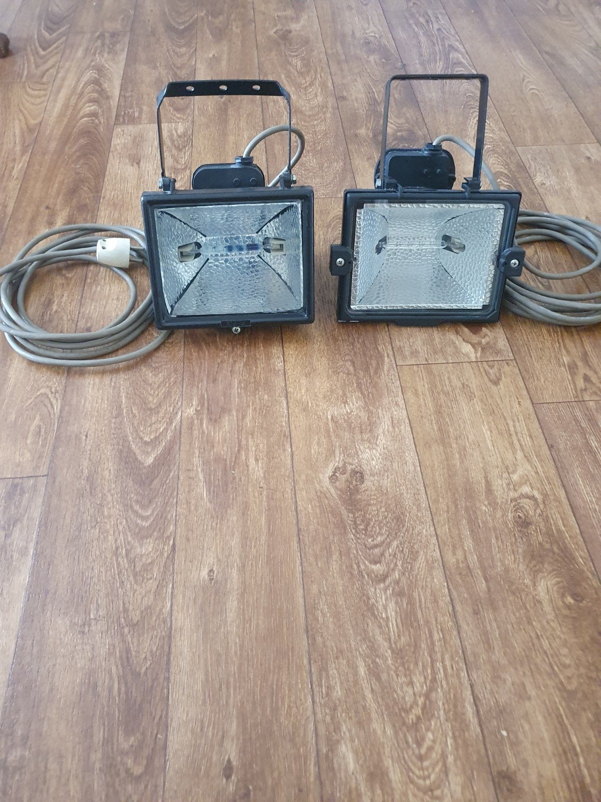 2x Halogeen schijnwerpers 100 Watt, Ophalen