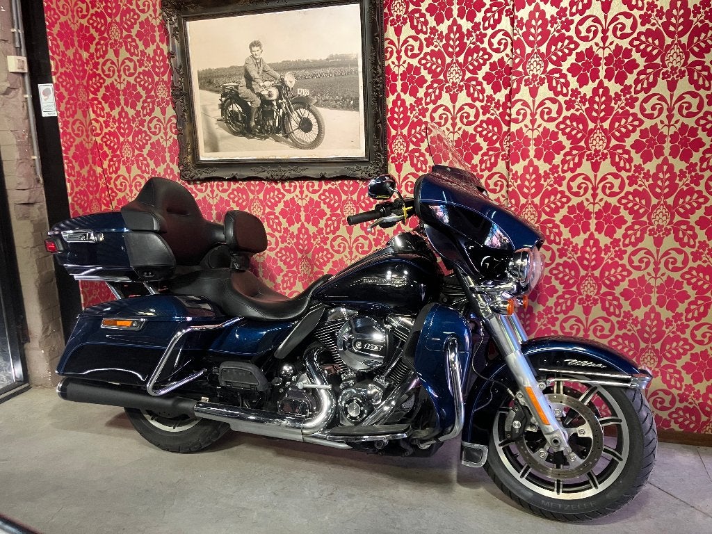 Harley Davidson Electra Glide Ultra 2014 avec marche arrière, Motos, Permis Moto A, Tourisme, Entreprise, Plus de 35 kW