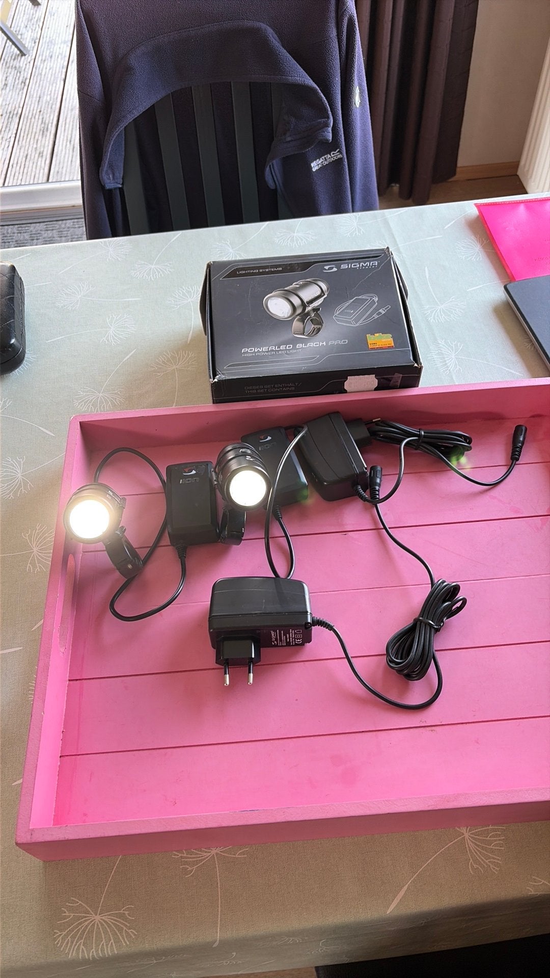 2 oplaadbare fiets verlichting, Ophalen, Zo goed als nieuw