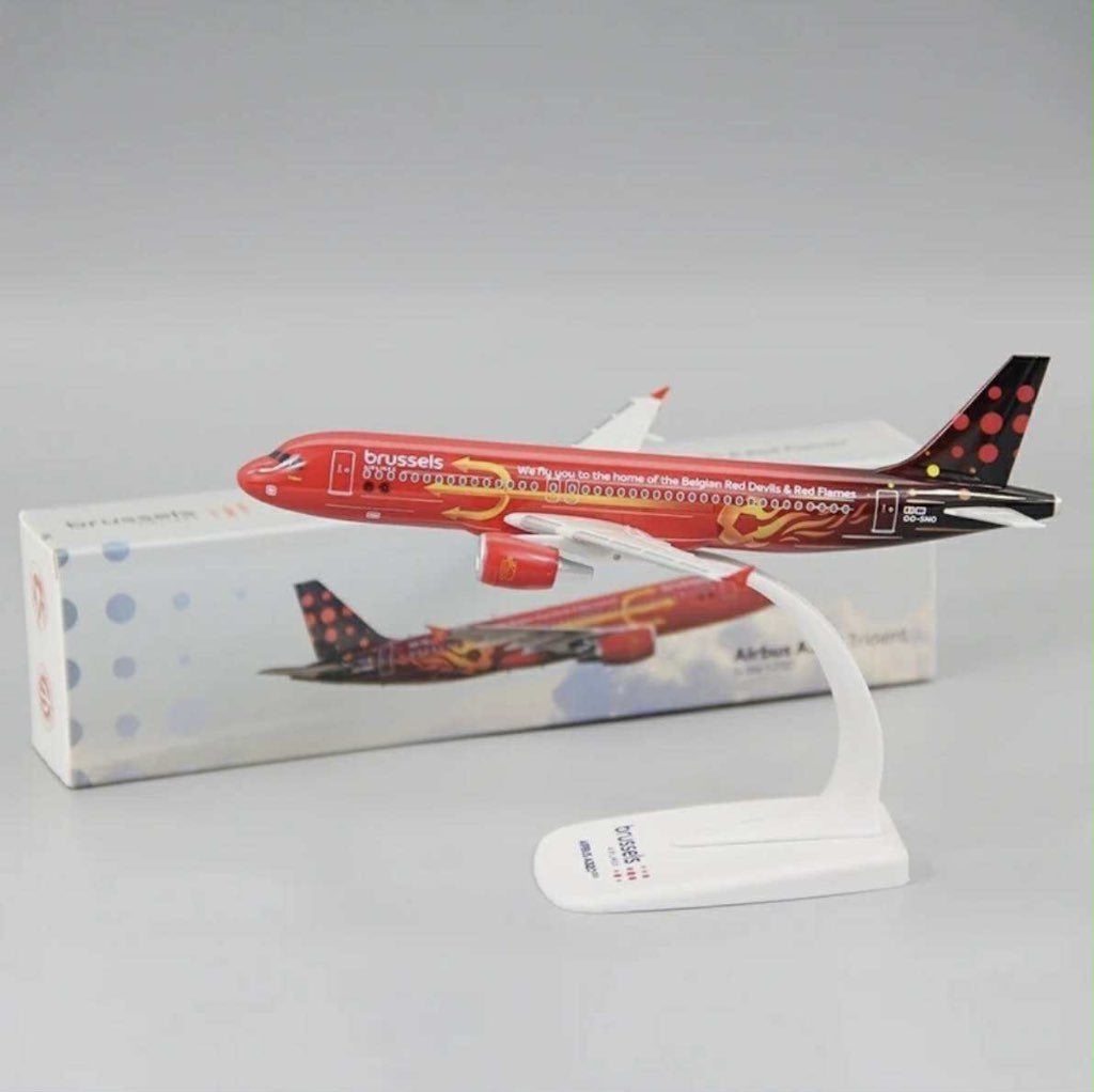 Brussels Airlines A320 « Trident 2 » 1:200 NOUVEAU, Enlèvement ou Envoi, Neuf, Modèle réduit