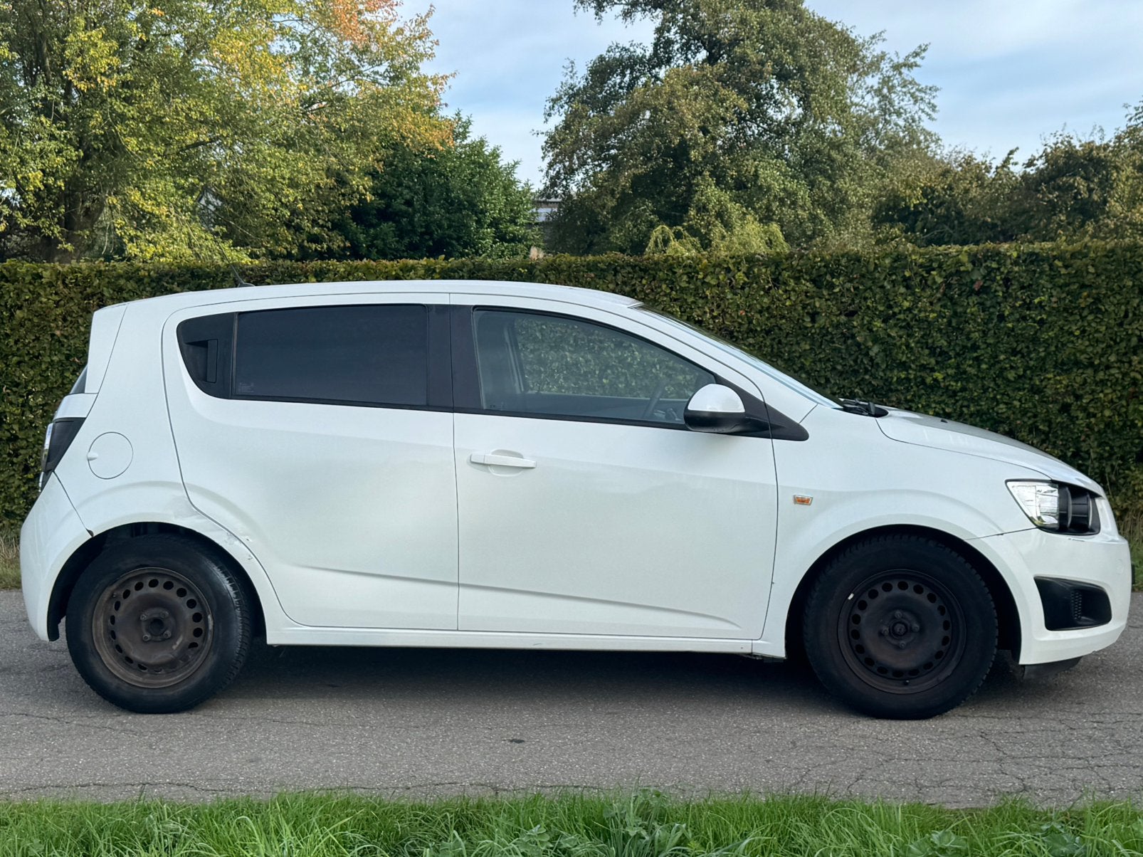 Chevrolet Aveo 1.2i 2013 Euro 5 Airco Full carnet 1Main Ctok, Autos, Achat, Aveo, Entreprise, Boîte manuelle