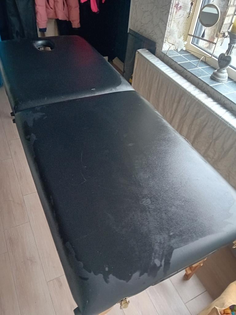 Massage tattoo tafel, Ophalen