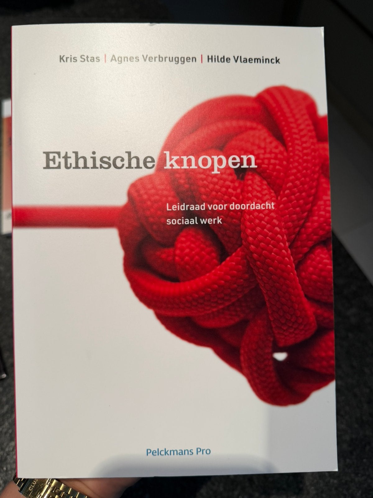 Etnische knopen, Ophalen, Nieuw