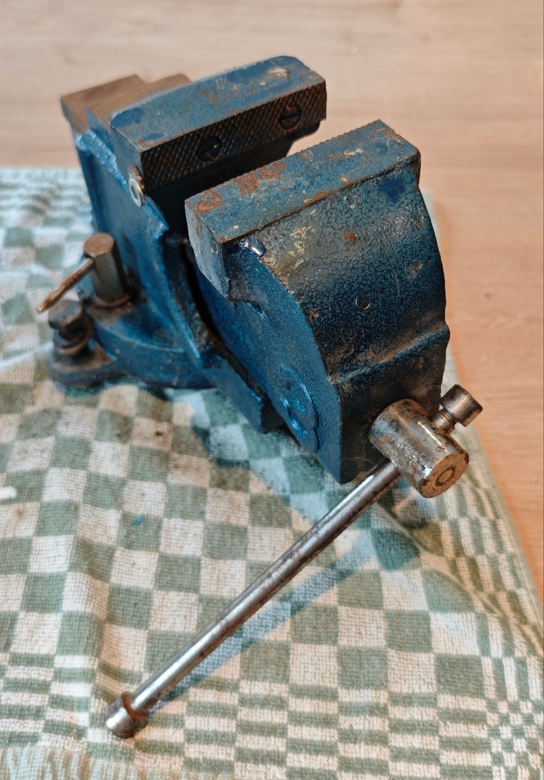 Draaibare bankvijs, Bricolage & Construction, Établis, Enlèvement