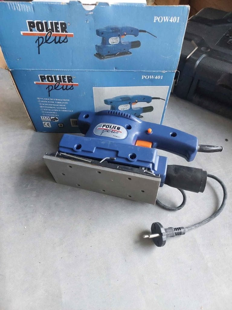 Nieuwe vlakschuurmachine Powerplus, Bricolage & Construction, Enlèvement ou Envoi, Neuf, Moins de 600 watts, Ponceuse orbitale