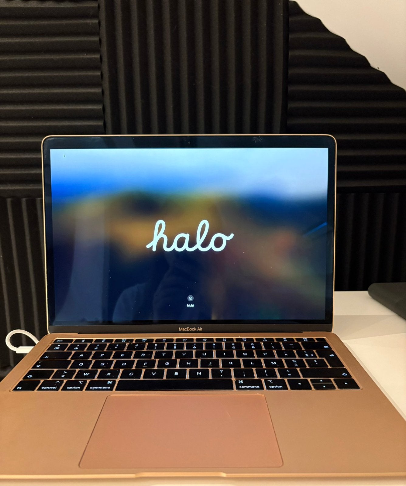 MacBook Air 13” Retina 2019 + accessoires, Moins de 2 Ghz, Utilisé, Azerty, 128 GB ou moins