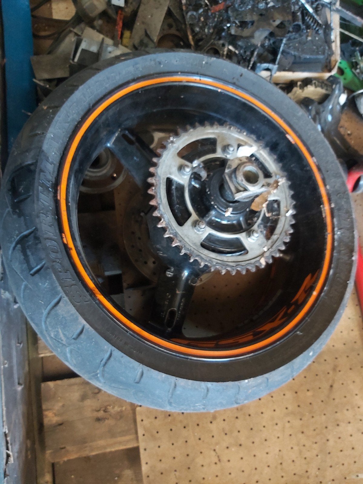Jantes GSXR, Enlèvement