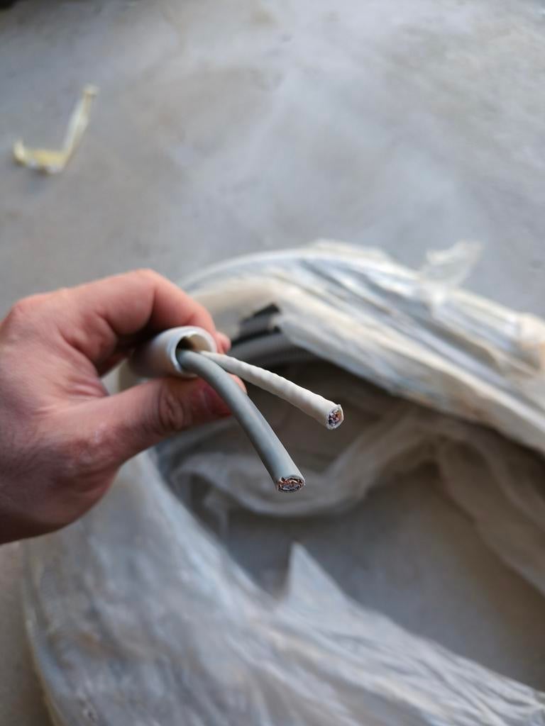 Utp met coax in flex +- 15-20m, Ophalen