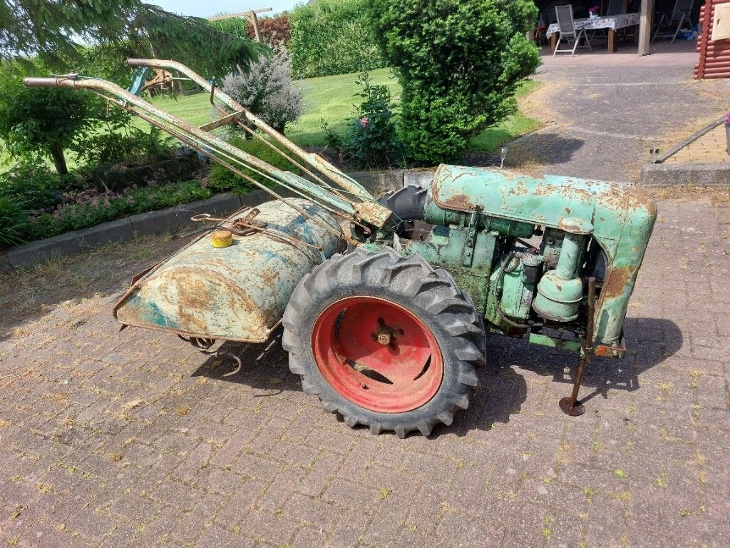 Holder ed2 met hakenfrees, Ophalen, Gebruikt