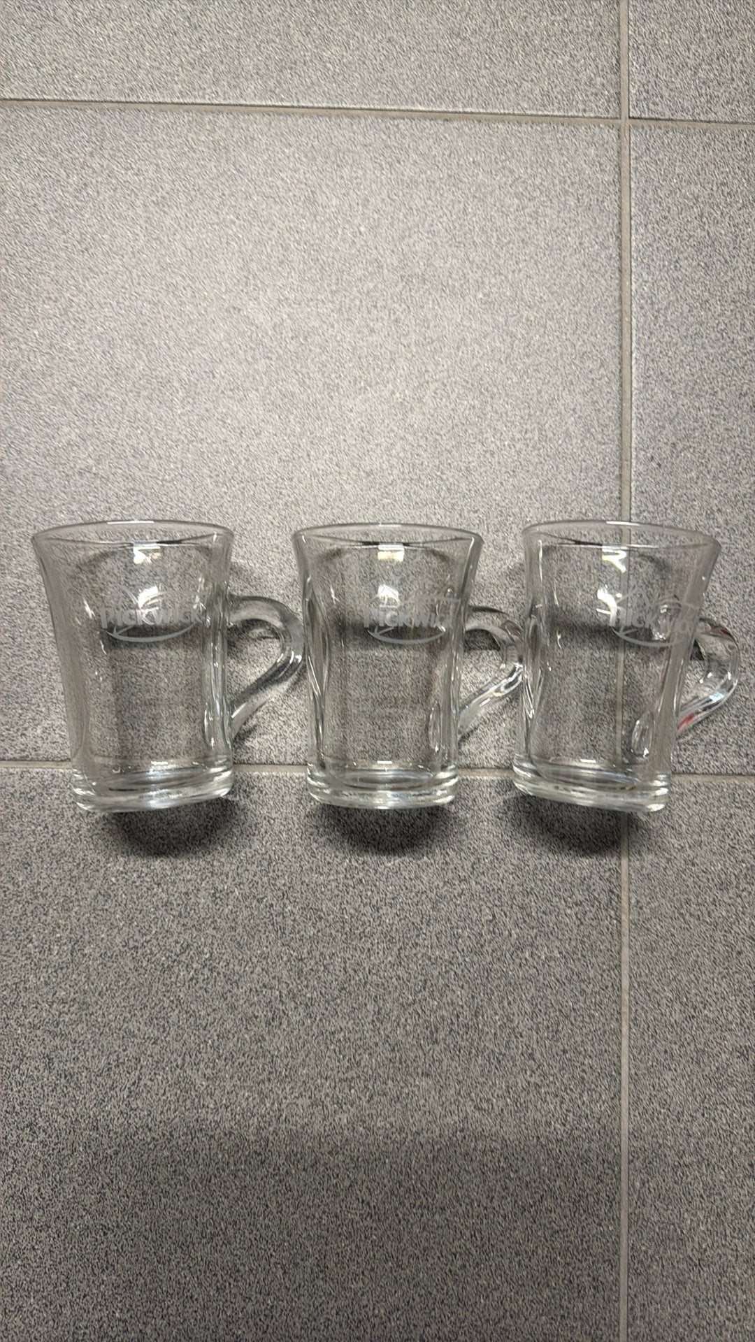 3 theetassen Pickwick, Ophalen, Gebruikt