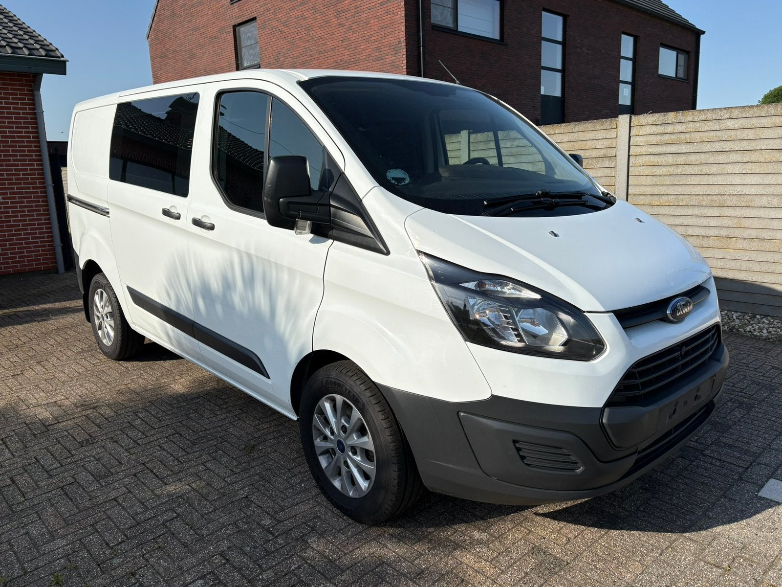 Ford Custom 6 pl 12/2015, Voorwielaandrijving, Euro 5, Stof, Zwart
