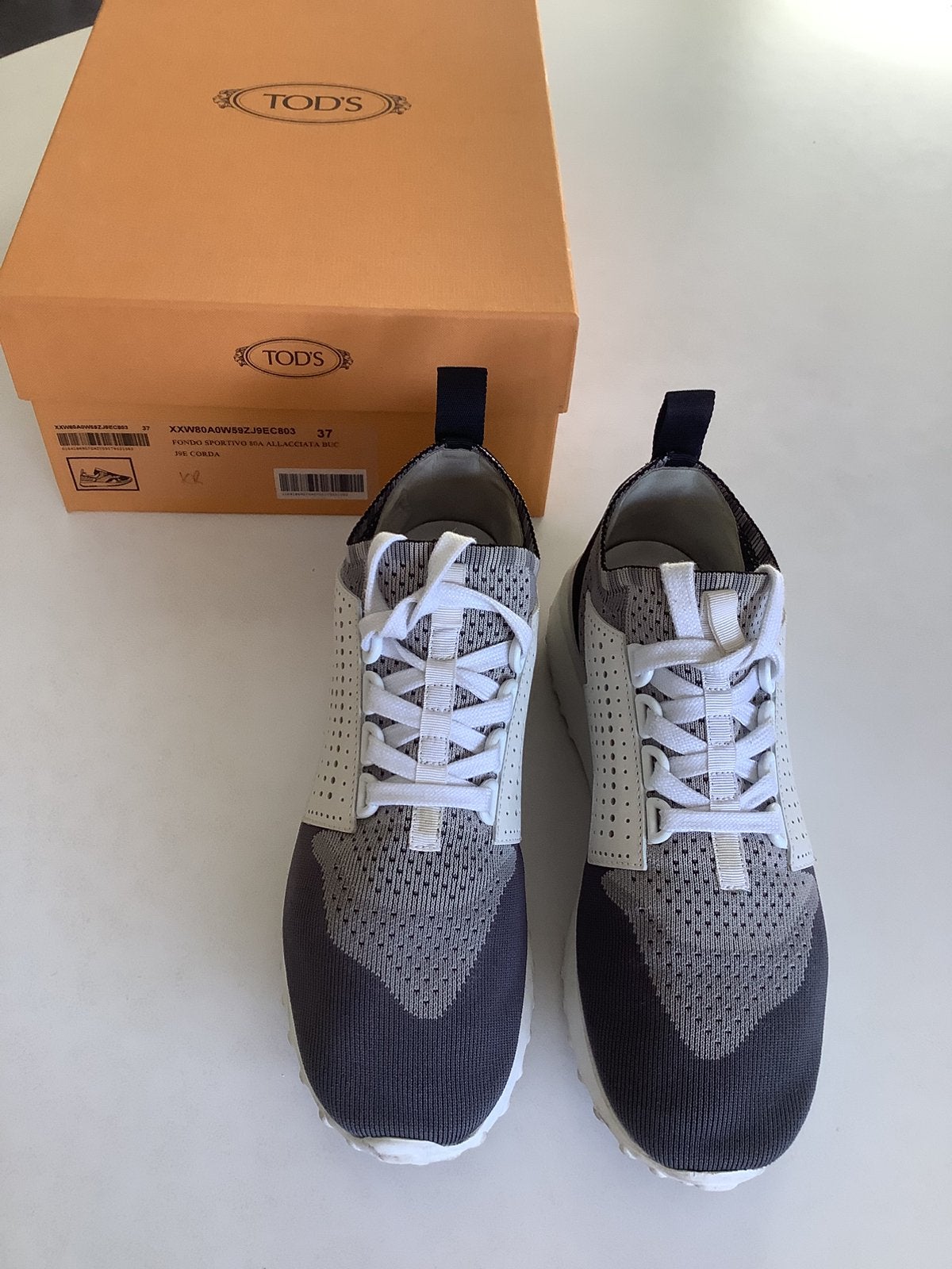 Sneakers dames Tod’s, Vêtements | Femmes, Chaussures, Enlèvement ou Envoi, Comme neuf, Sneakers et Baskets