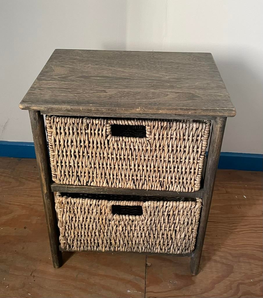 Nachtkastje / opbergkastje met rieten manden, Huis en Inrichting, Ophalen, Gebruikt