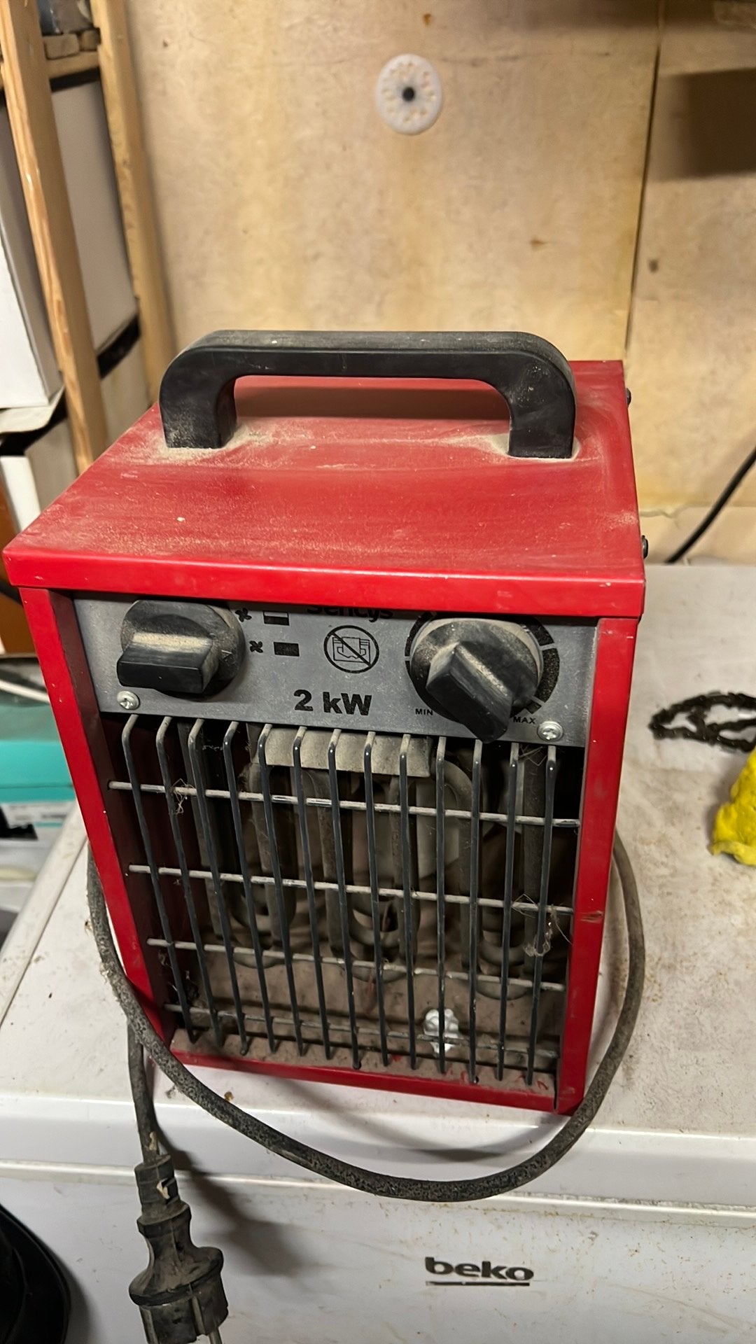Kleine ventilator verwarming, 2kw, Doe-het-zelf en Bouw, Verwarming en Radiatoren, Ophalen, Gebruikt, Minder dan 30 cm, Hoog rendement (Hr)