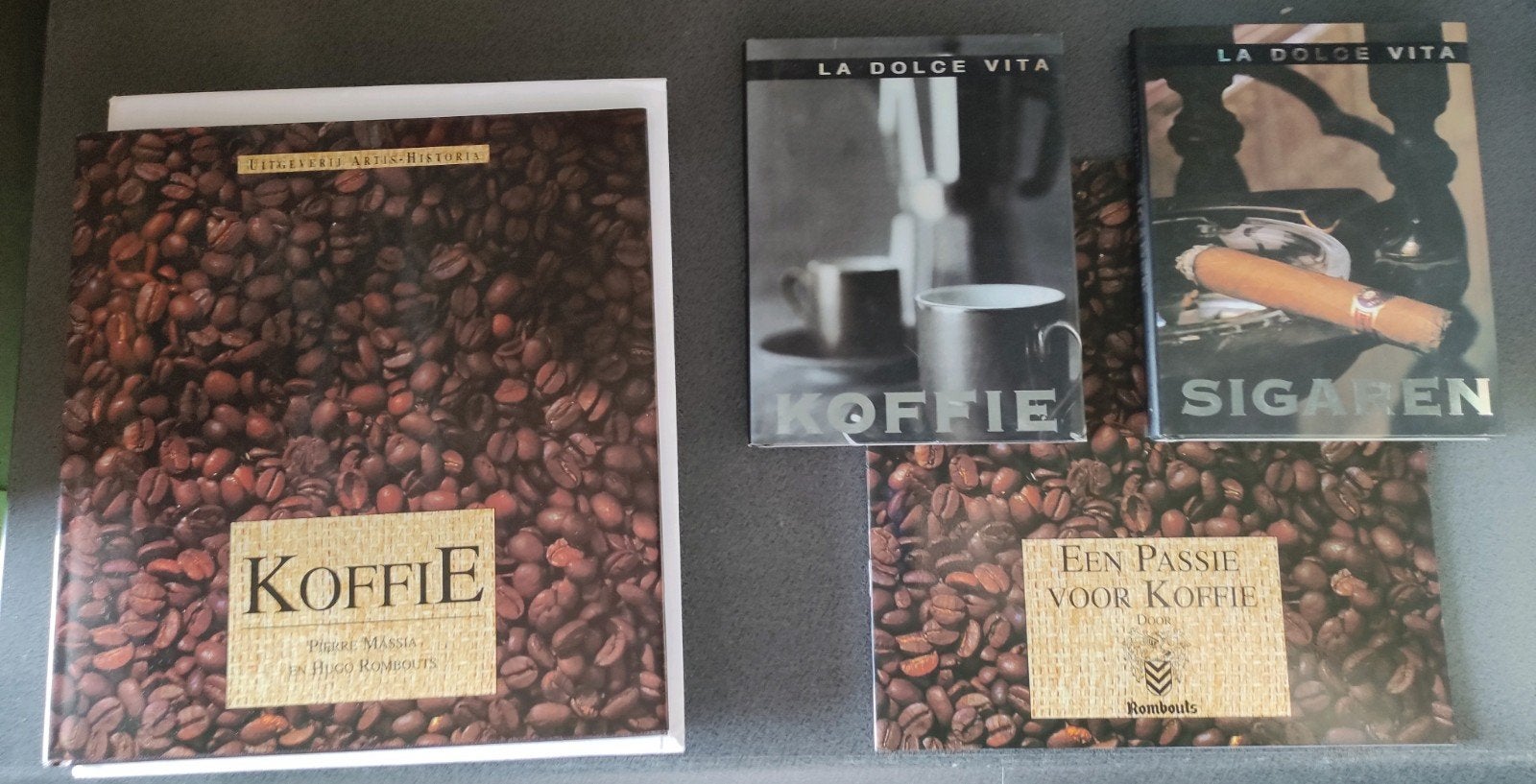 LOT : KOFFIE EN SIGAREN, Ophalen of Verzenden