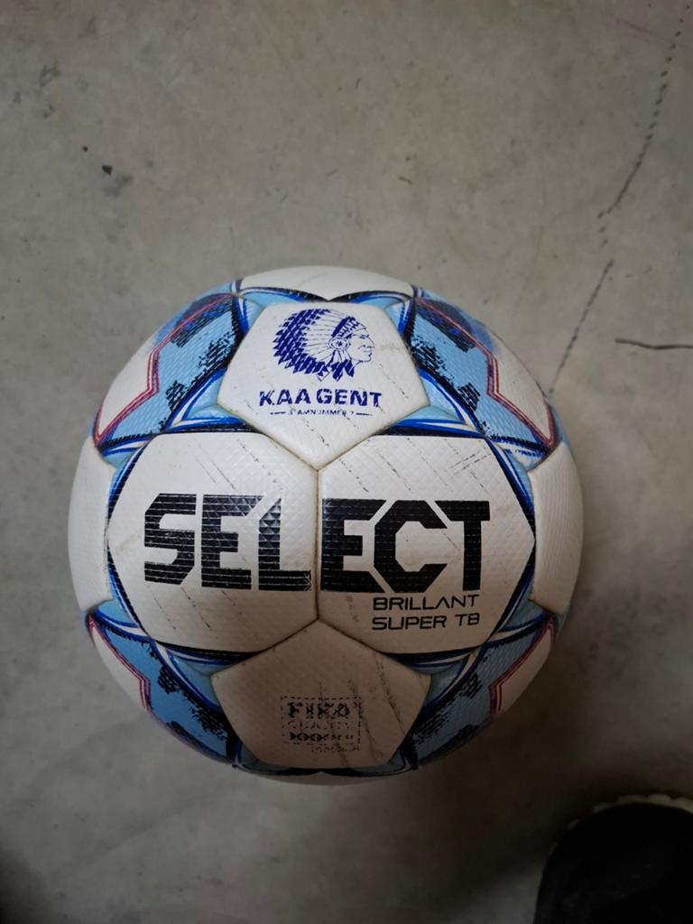 Voetbal select brilliant super tb KAA Gent, Sport en Fitness, Voetbal, Ophalen of Verzenden, Gebruikt, Bal