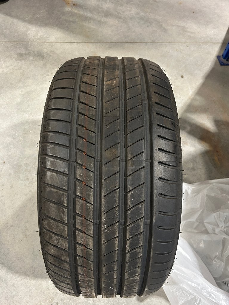 Bridgestone Alenza 001 RFT (NIEUW) BMW ster banden, Auto-onderdelen, Banden en Velgen, Ophalen, 275 mm, Nieuw, Band(en)