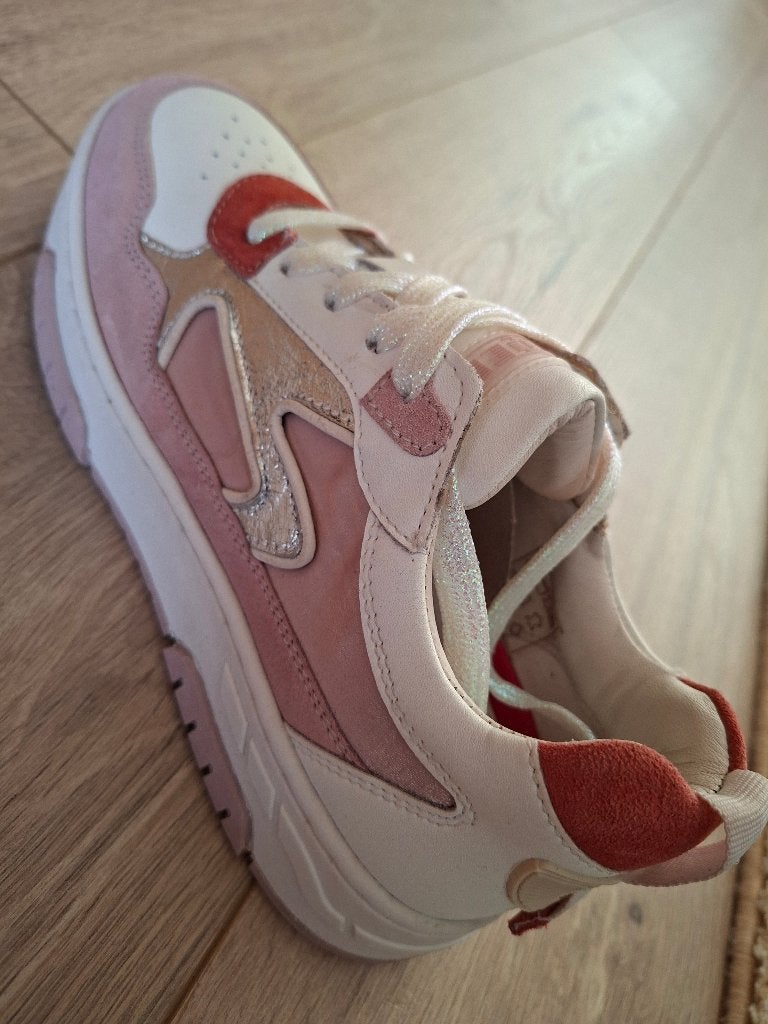 Sneakers en cuir pour fille taille 35 NIİEUW, Enfants & Bébés, Neuf, Enlèvement, Braqeez, Chaussures