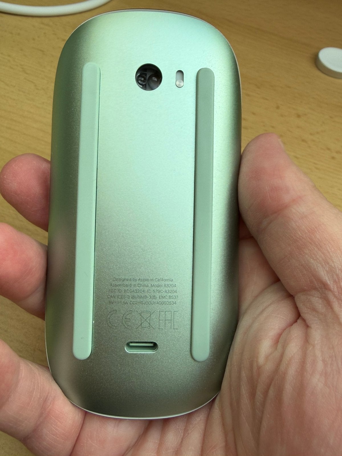 Apple Magic Mouse (USB‑C)  a3204 groen, Computers en Software, Muizen, Muis, Ophalen of Verzenden, Draadloos, Linkshandig